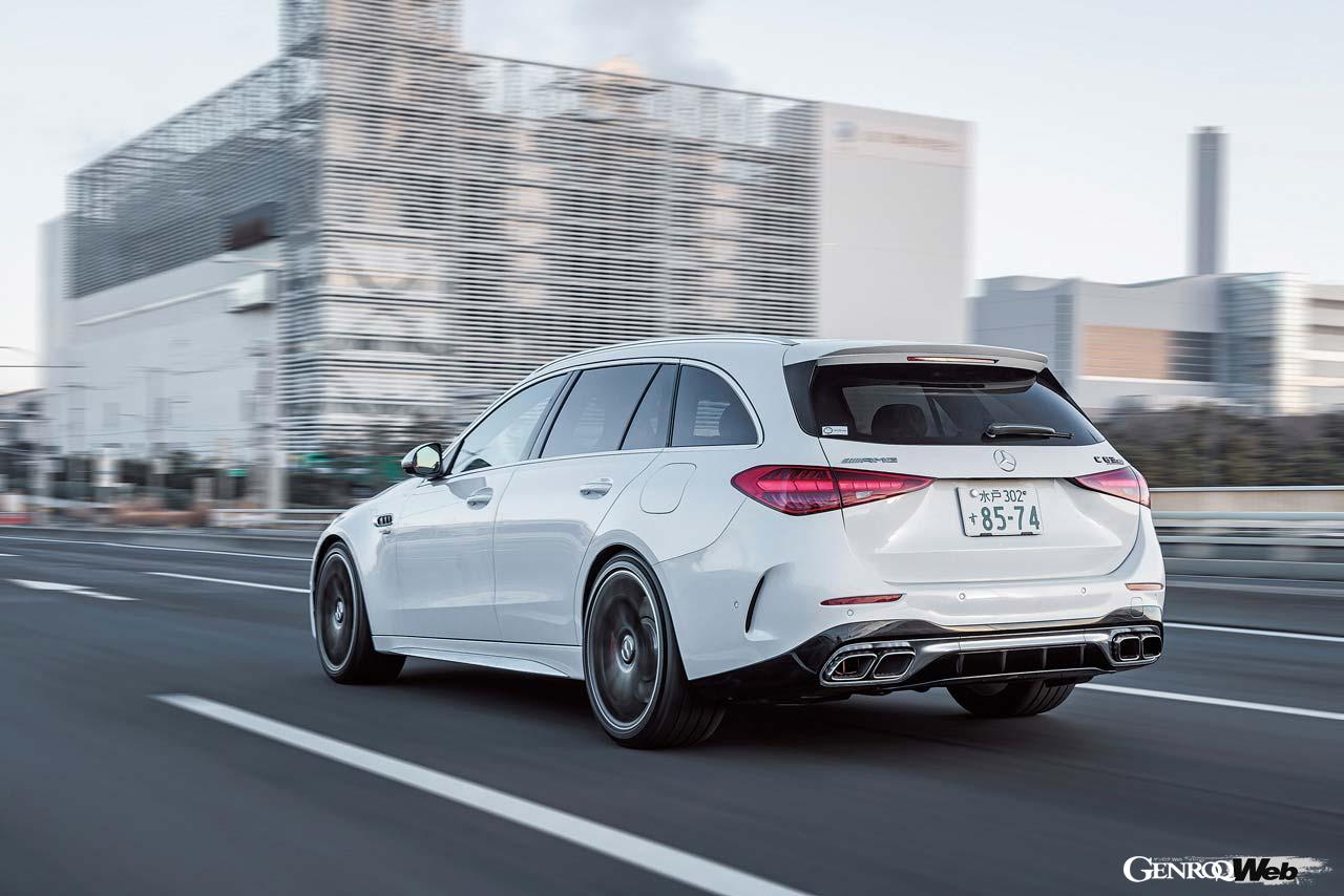 476PSという超怪力の2.0リッター4気筒ターボに204PSのリヤモーターを組み合わせて、680PS／1020Nmというシステム出力／トルクを紡ぎ出す「メルセデスAMG C 63 S E パフォーマンス ステーションワゴン」。