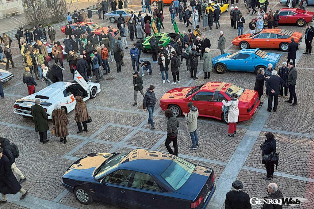 この日、トリノ工科大学の中庭は、集められたガンディーニの作品たちによって、ちょっとしたミュージアムに変身した。それはもはや工業製品というより、芸術品といった表現の方が相応しい。