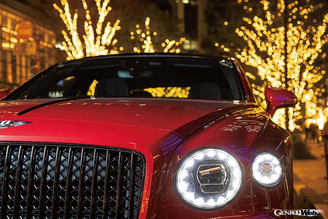 ミュルザンヌが担ってきたベントレーのフラッグシップサルーンの座を受け継ぐフライングスパー。他にV8とV6ハイブリッドがラインナップされる。