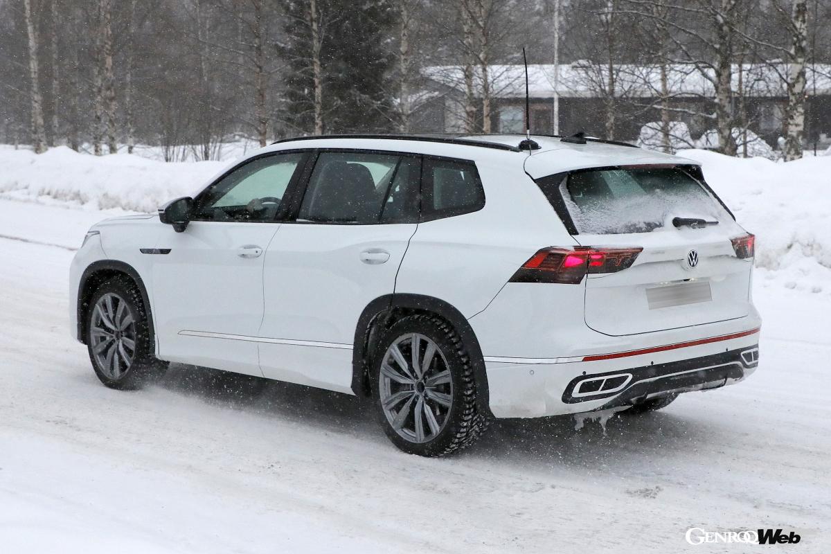 タイロンは、ティグアンよりもリアのオーバーハングが長く、テールゲートが直立したボクシーなデザイン。