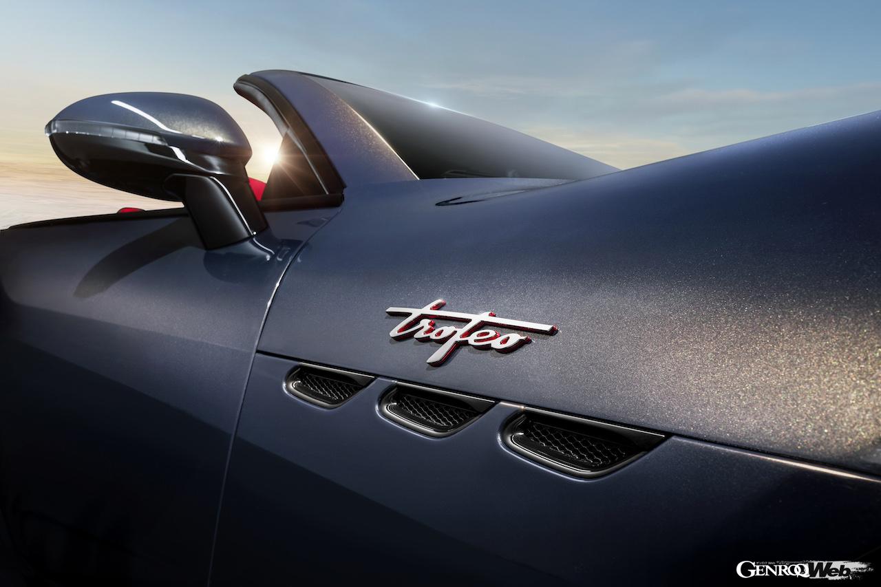 新型「マセラティ グランカブリオ」のエクステリア。