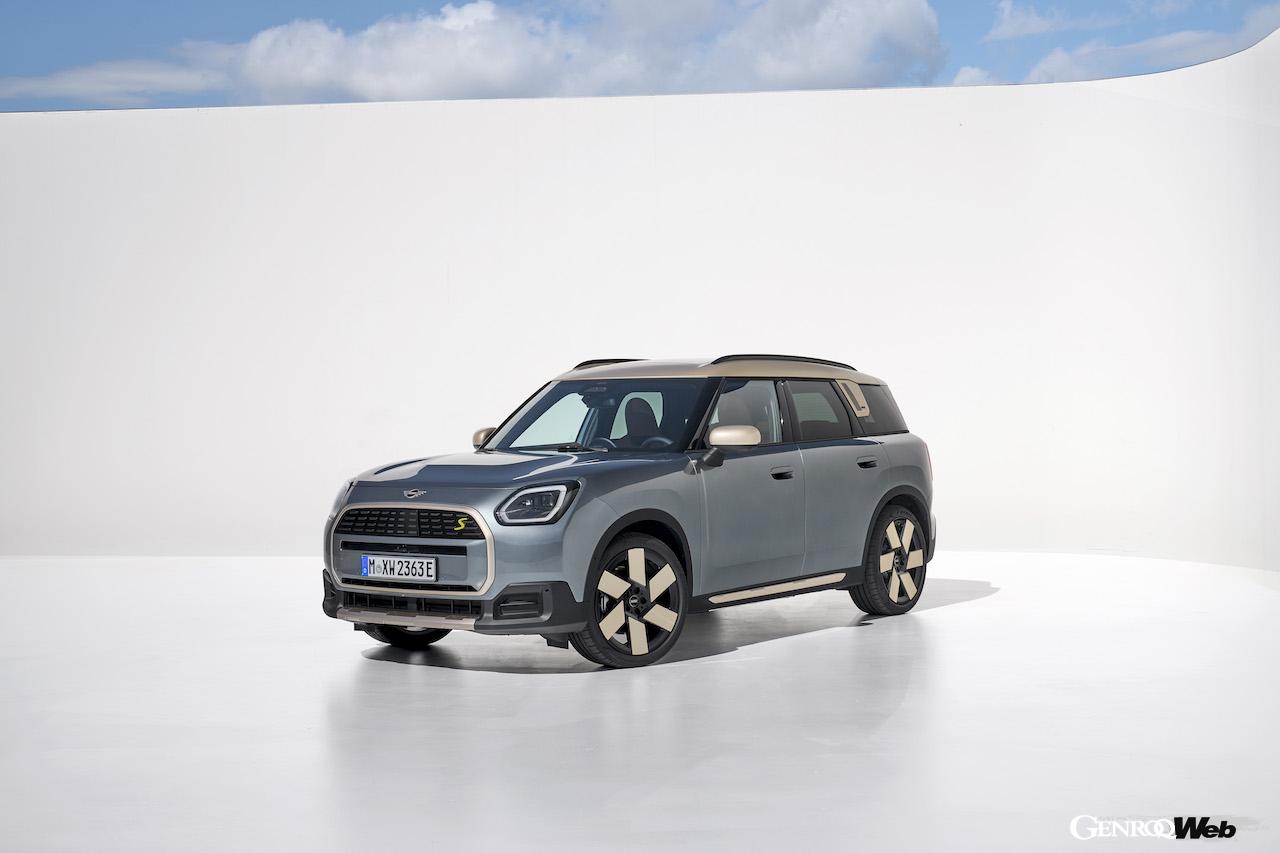 フル電動SUV「MINI カントリーマン SE ALL4」のエクステリア。