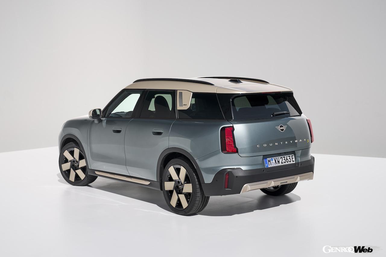 フル電動SUV「MINI カントリーマン SE ALL4」のエクステリア。