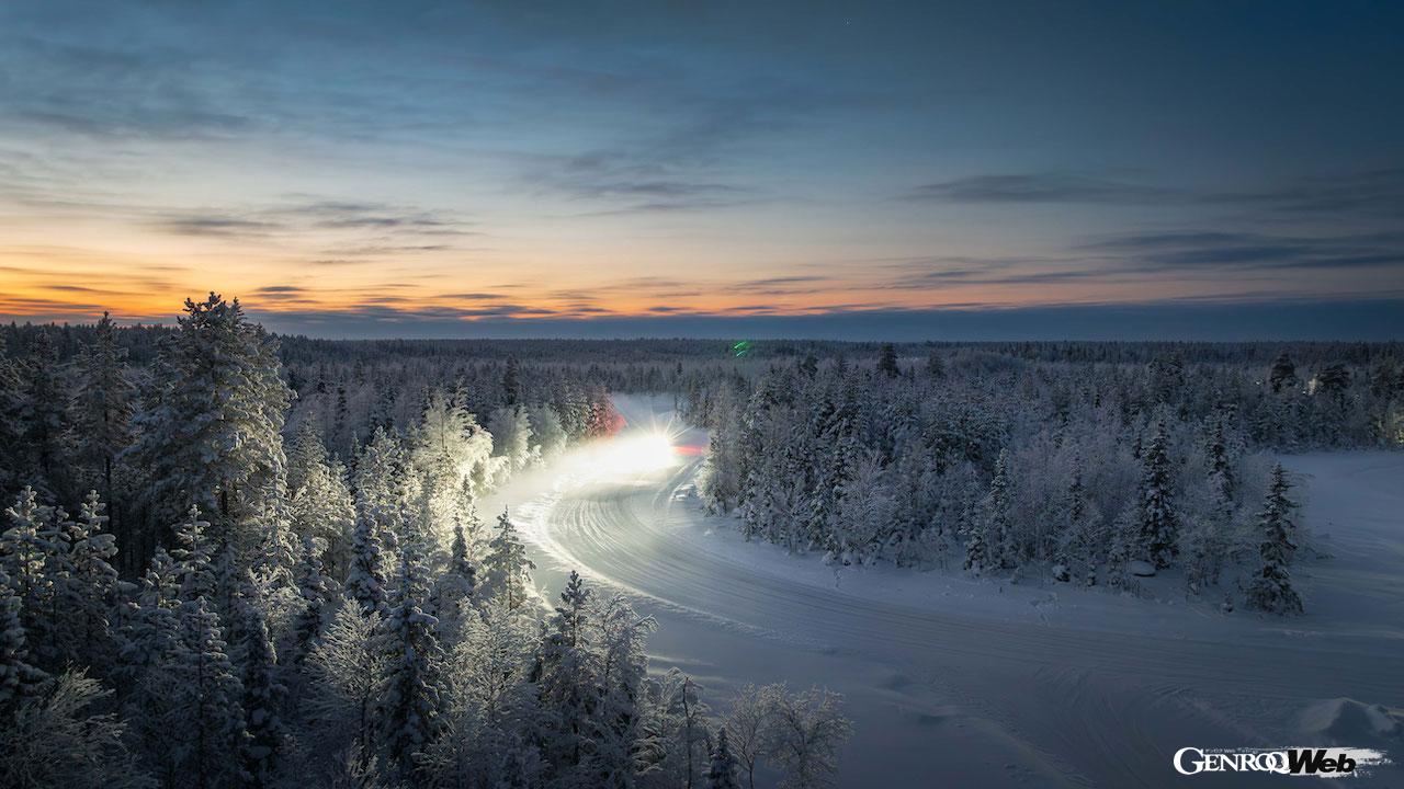 フィンランドの北極圏レヴィにおいて、「ポルシェ GT4 eパフォーマンス・ツアー」が実施された。