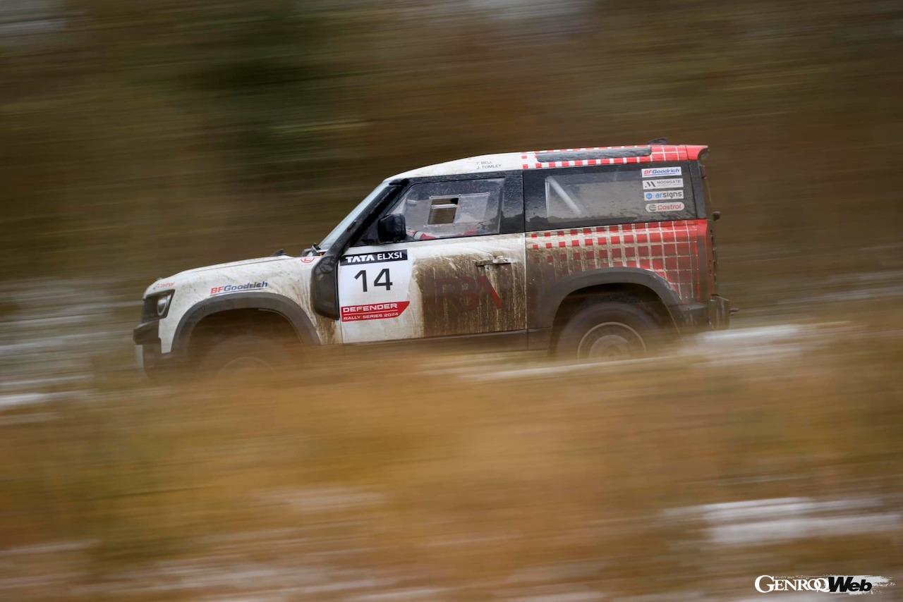 ディフェンダー 90によるワンメイクラリーシリーズ「ディフェンダー・ラリー・シリーズUK」が、ウォルターズ・アリーナで開幕した。