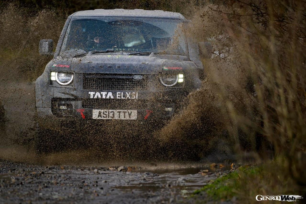 ディフェンダー 90によるワンメイクラリーシリーズ「ディフェンダー・ラリー・シリーズUK」が、ウォルターズ・アリーナで開幕した。