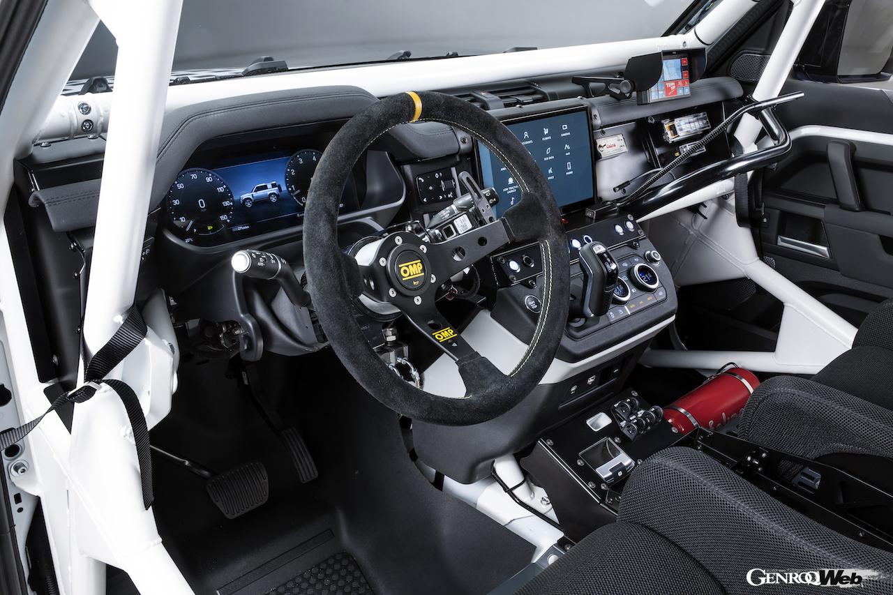 「ディフェンダー 90」ワンメイクラリー仕様のコクピット。