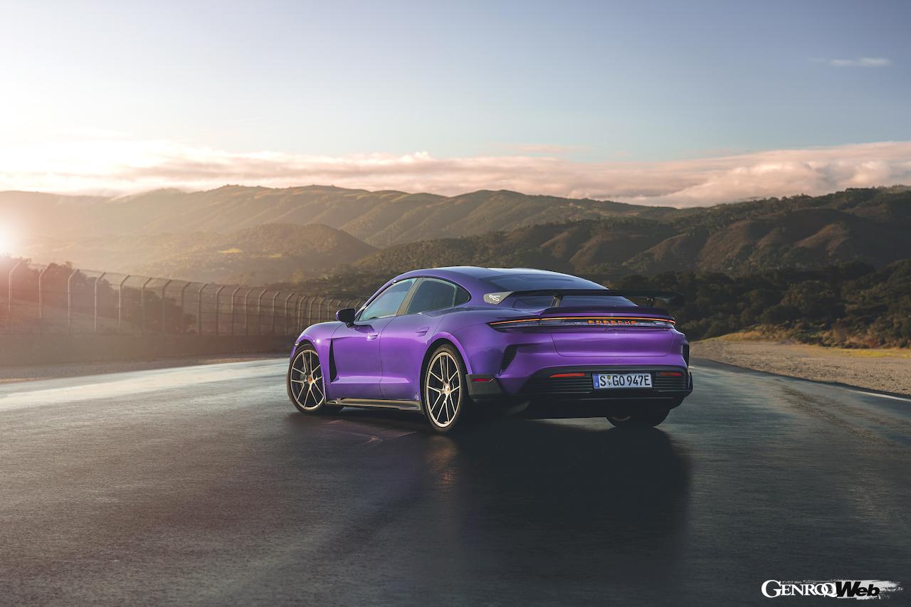 大幅な軽量化が施された、2シーター仕様の「タイカン ターボGT ヴァイザッハパッケージ」。