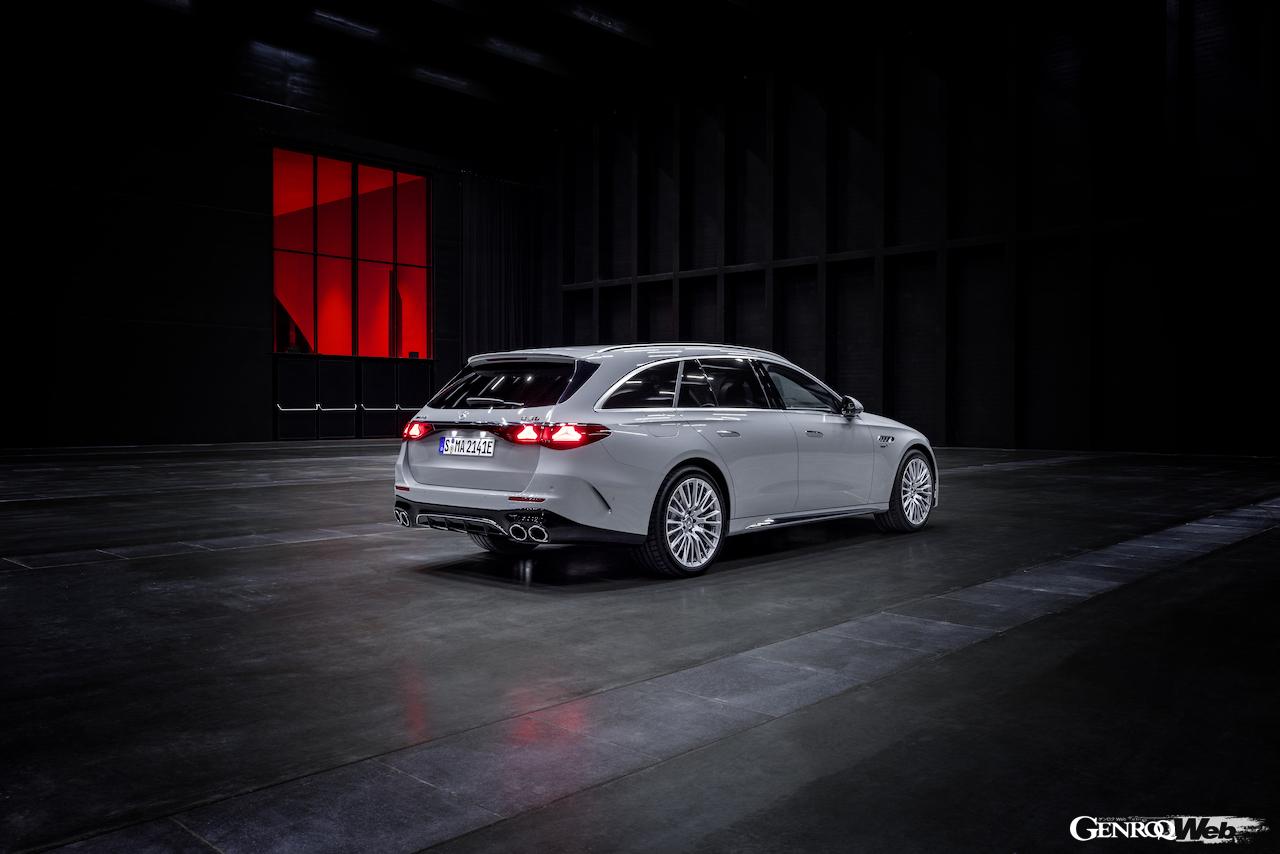 「メルセデスAMG E 53 ハイブリッド 4MATIC+ エステート」のエクステリア。