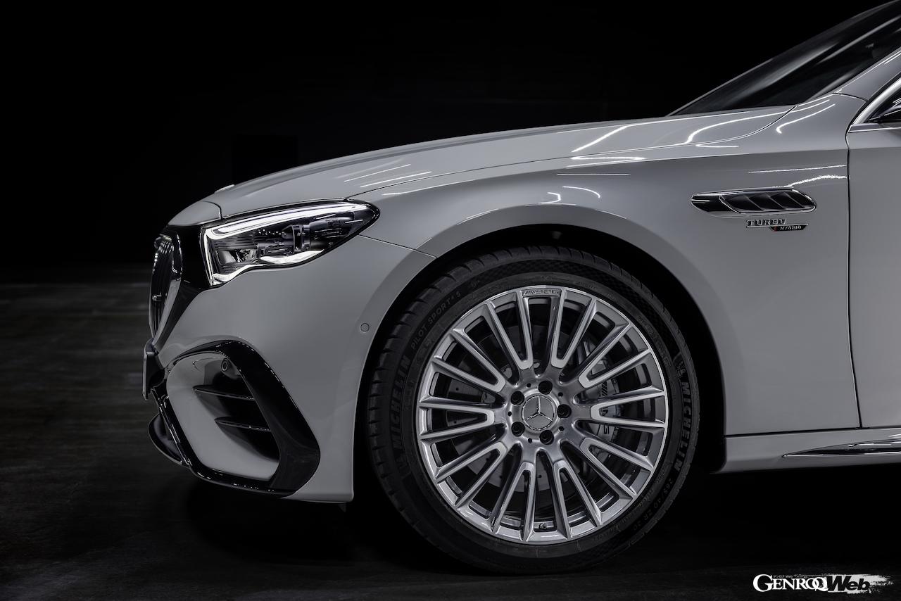「メルセデスAMG E 53 ハイブリッド 4MATIC+ エステート」のエクステリア。