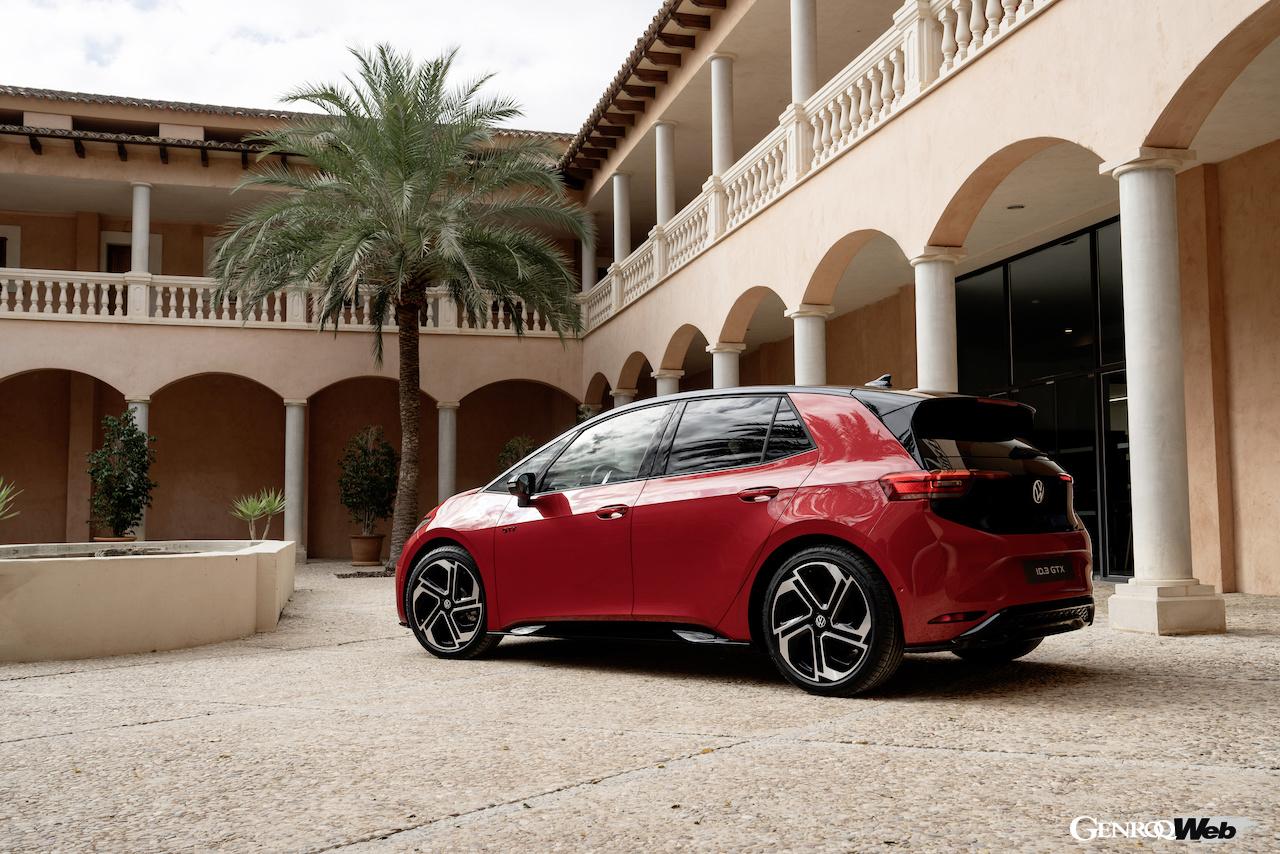 ID.3 GTXは、GTX専用エクステリアとして、ボディ各部にスポーティなハイグロスブラックのエレメントが装着される。