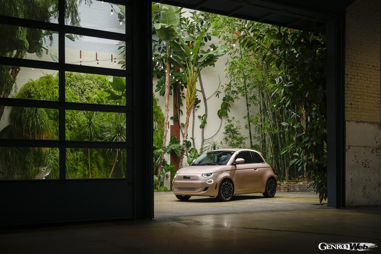 「フィアット 500e Inspired By Beauty」のエクステリア。