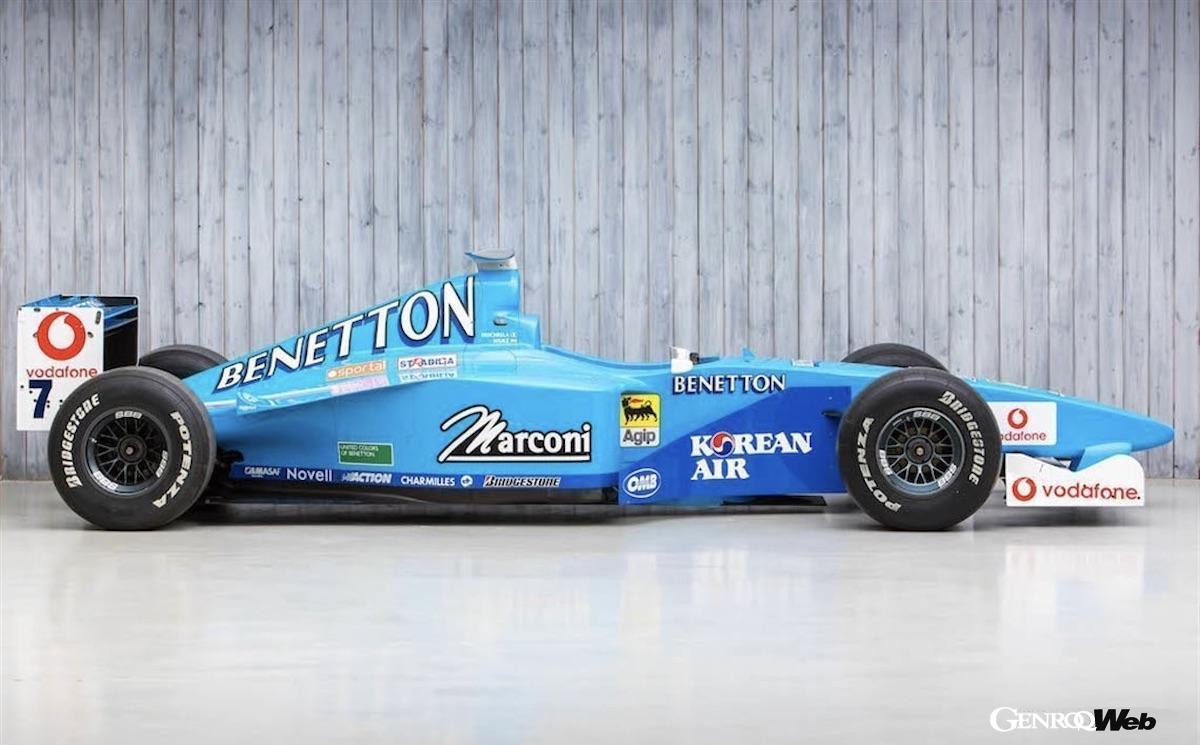 オーストラリアGPにおいて行われるデモランにおいて、ジャックはベネトン B200（写真）、ジャックはホンダ RCV213をドライブ。初の親子共演が実現した。