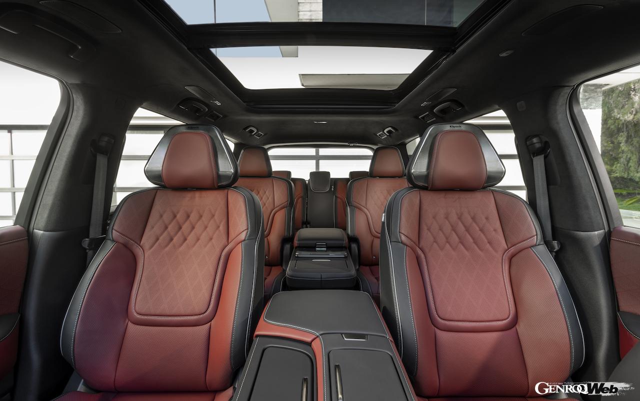 フラグシップSUV「インフィニティ QX80」のインテリア。