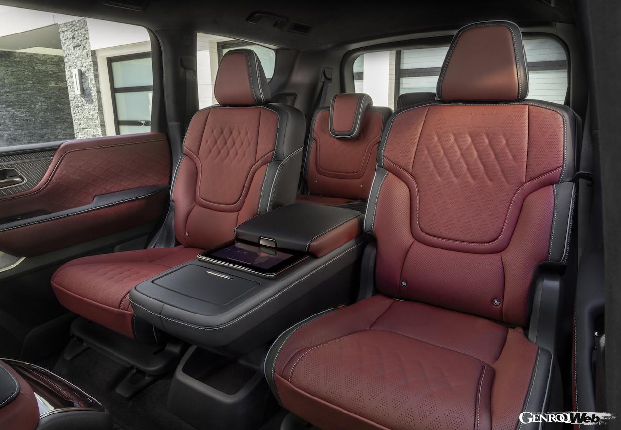 フラグシップSUV「インフィニティ QX80」のインテリア。