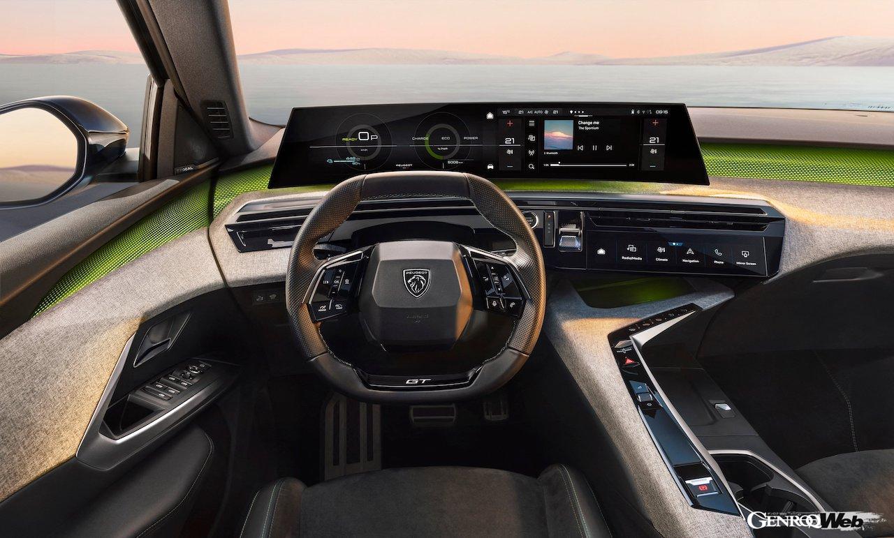 7シーターフル電動クロスオーバー「プジョー E-5008」のインテリア。