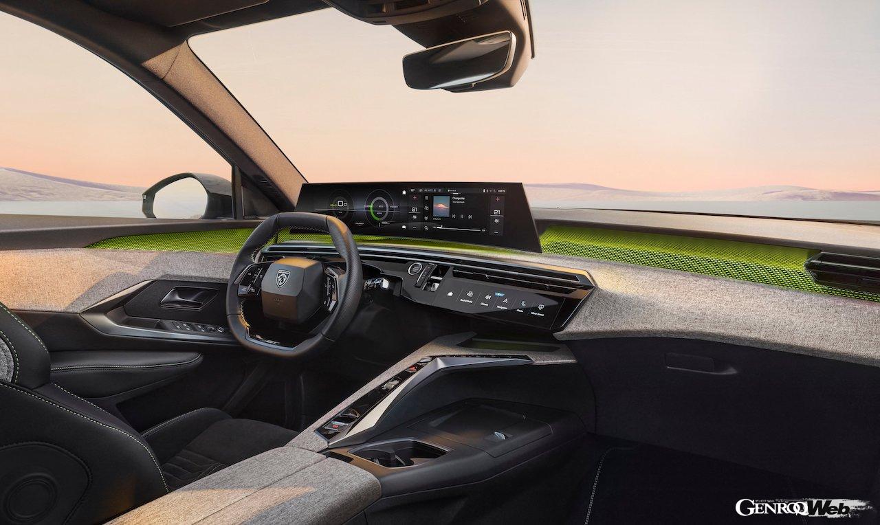 7シーターフル電動クロスオーバー「プジョー E-5008」のインテリア。