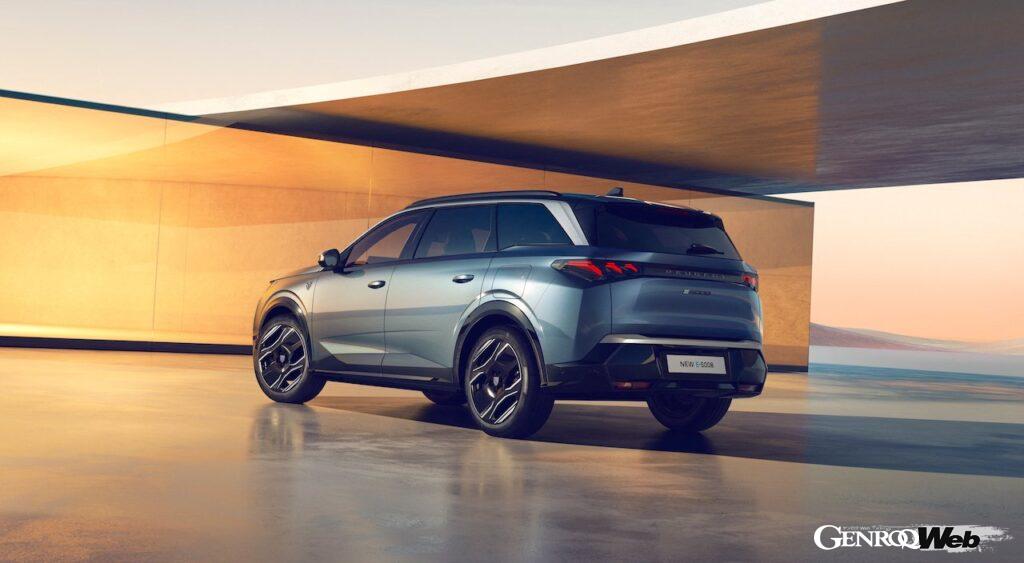 7シーターフル電動クロスオーバー「プジョー E-5008」のエクステリア。