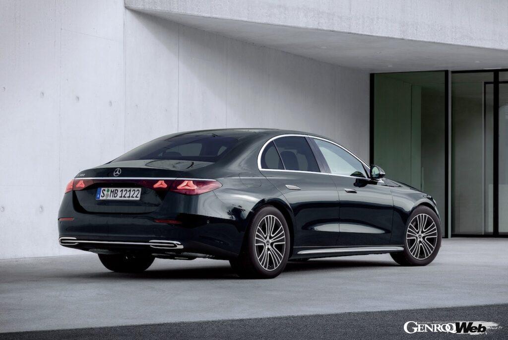 最高出力258PSを発揮する2.0リッター直列4気筒ガソリンターボに、メルセデスが誇るISG（インテグレーテッド・スターター・ジェネレーター）が組み合わせられ、パワーと効率性を両立させた。