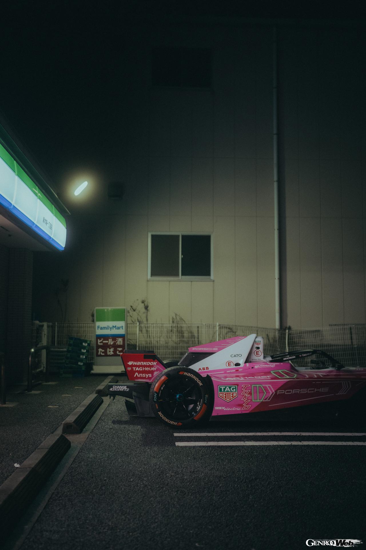 「東京E-Prix」にスペシャルカラーを纏って出走する「99X エレクトリック」。