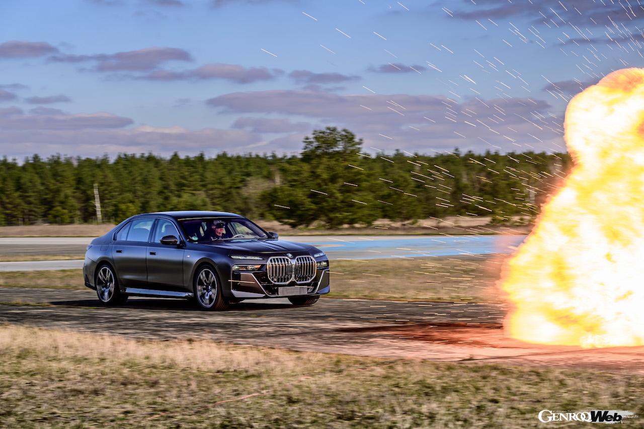 「BMWセキュリティビークル・トレーニング」で使用されている、BMW i7 プロテクション。