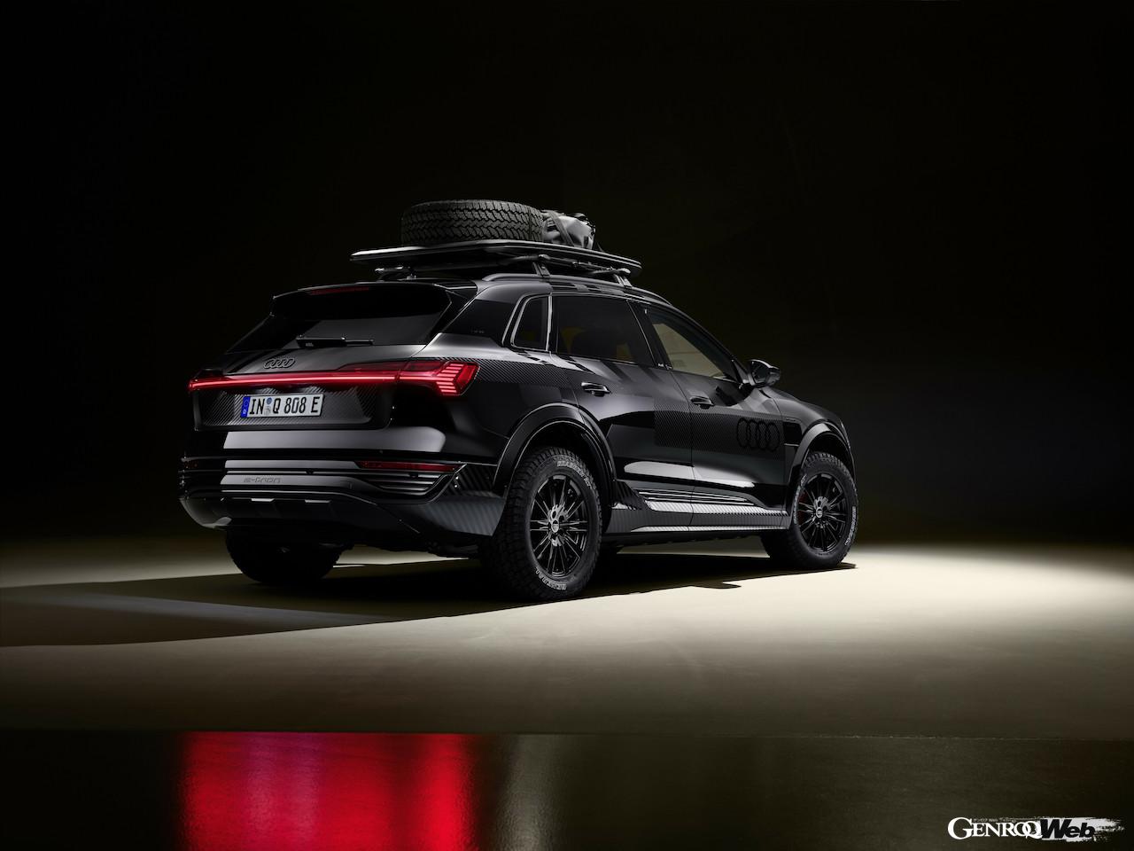 「アウディ Q8 e-tron エディション ダカール」のエクステリア。
