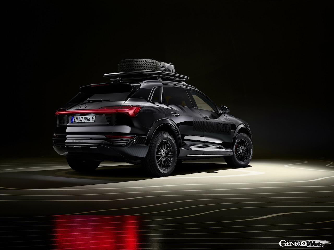 「アウディ Q8 e-tron エディション ダカール」のエクステリア。