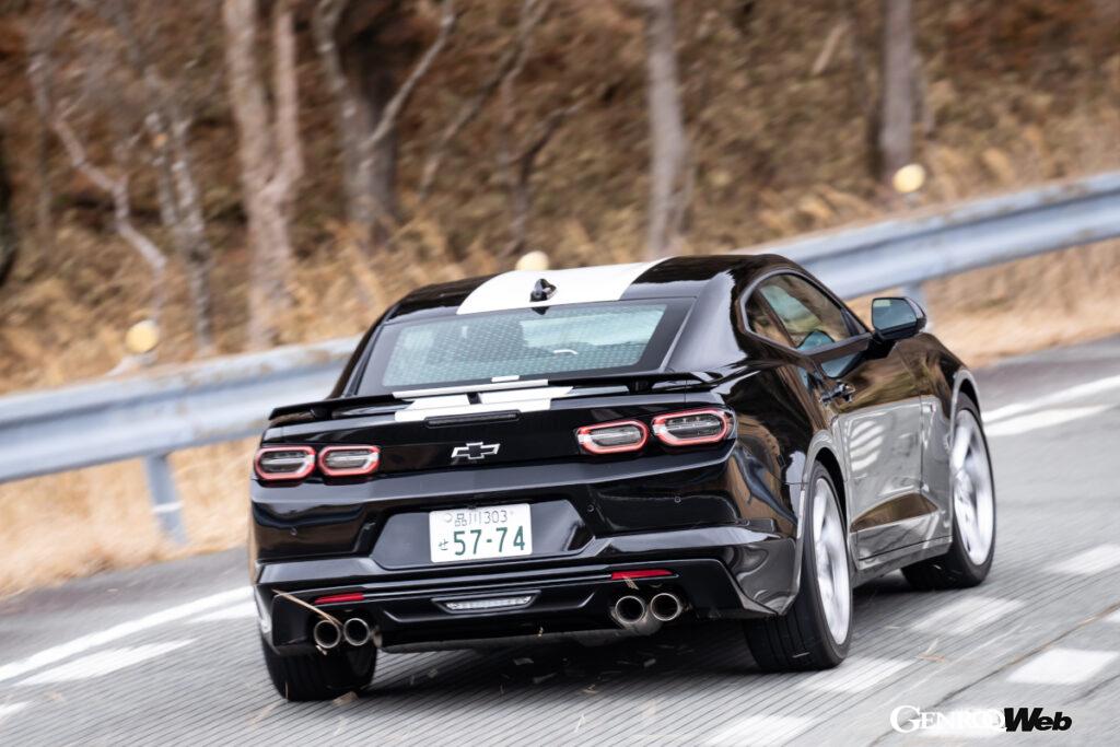 標準装備のLSDの効果もあって、抜群のトラクションを見せる。