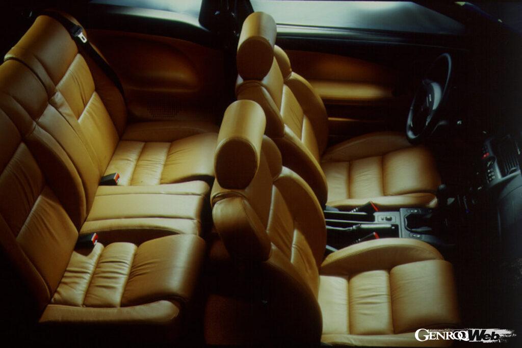 クーペでありながら意外な実用性も持っていたという。