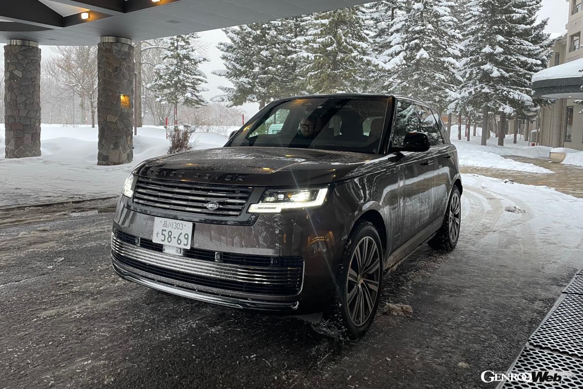圧雪路における安定感は抜群で安心感が頼もしい。