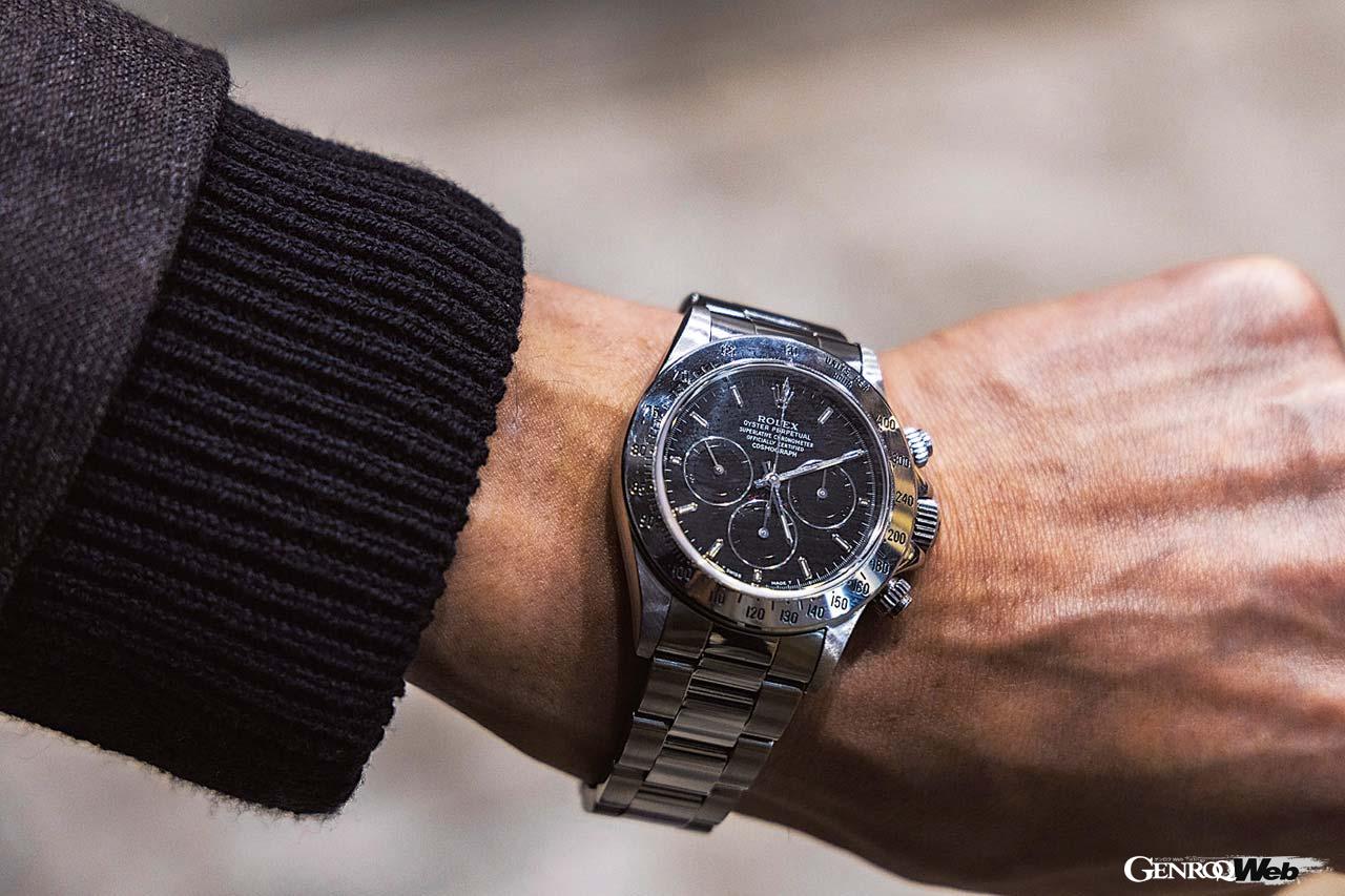 大津さんがコミット銀座で購入したなかでもお気に入りのモデルが、エルプリメロ搭載のロレックスデイトナ（Ref.16520）1993年モデル。インダイヤルが変色した通称“パトリッツイダイヤル”。こうした希少モデルに出会えるのもコミット銀座の魅力という。