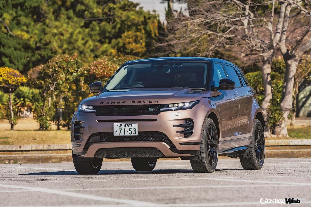 フロントグリルのモチーフが六角形から長方形になり、さらにデイタイムランニングライトをシンプルな意匠とすることで洗練度を増した。