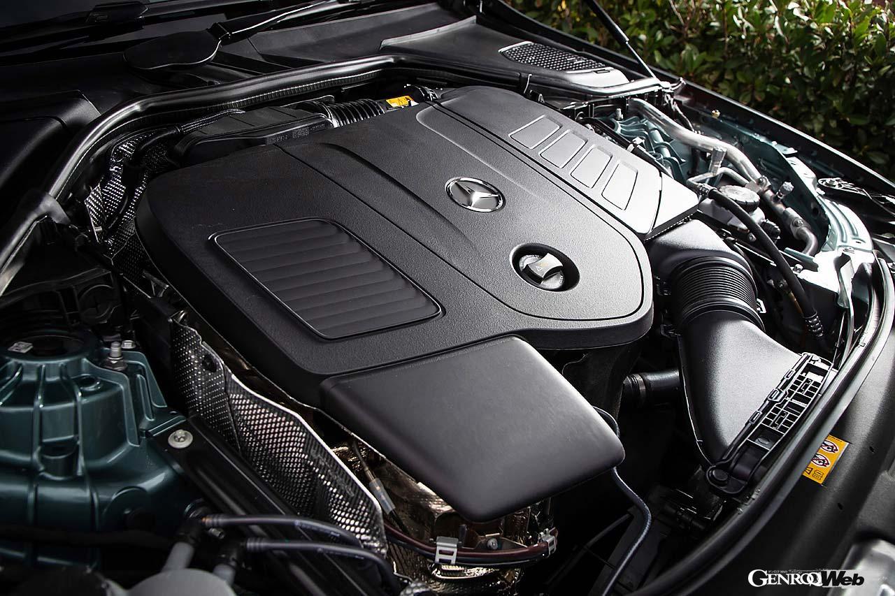 204PS/320Nmのアウトプットを誇る2.0リッター直4ターボエンジンを搭載するスタンダードグレードのE200。これで十分だ。