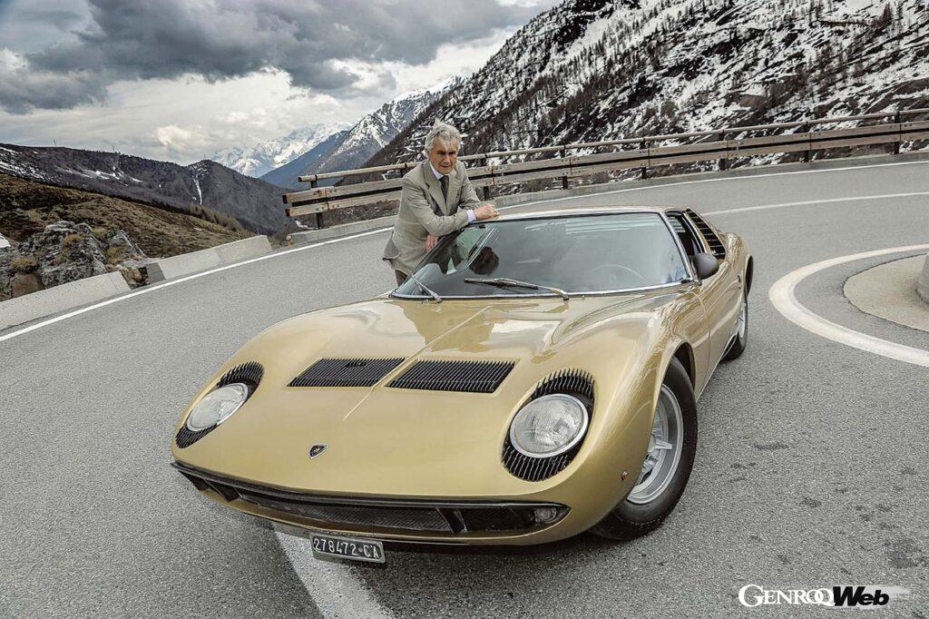 ミウラはガンディーニの出世作だが、ベルトーネの前任者であったジウジアーロの影響は多分にあったと思われる。リヤタイヤ後ろからそのまま弧を描いて立ち上がるラインにジウジアーロらしさを感じる。