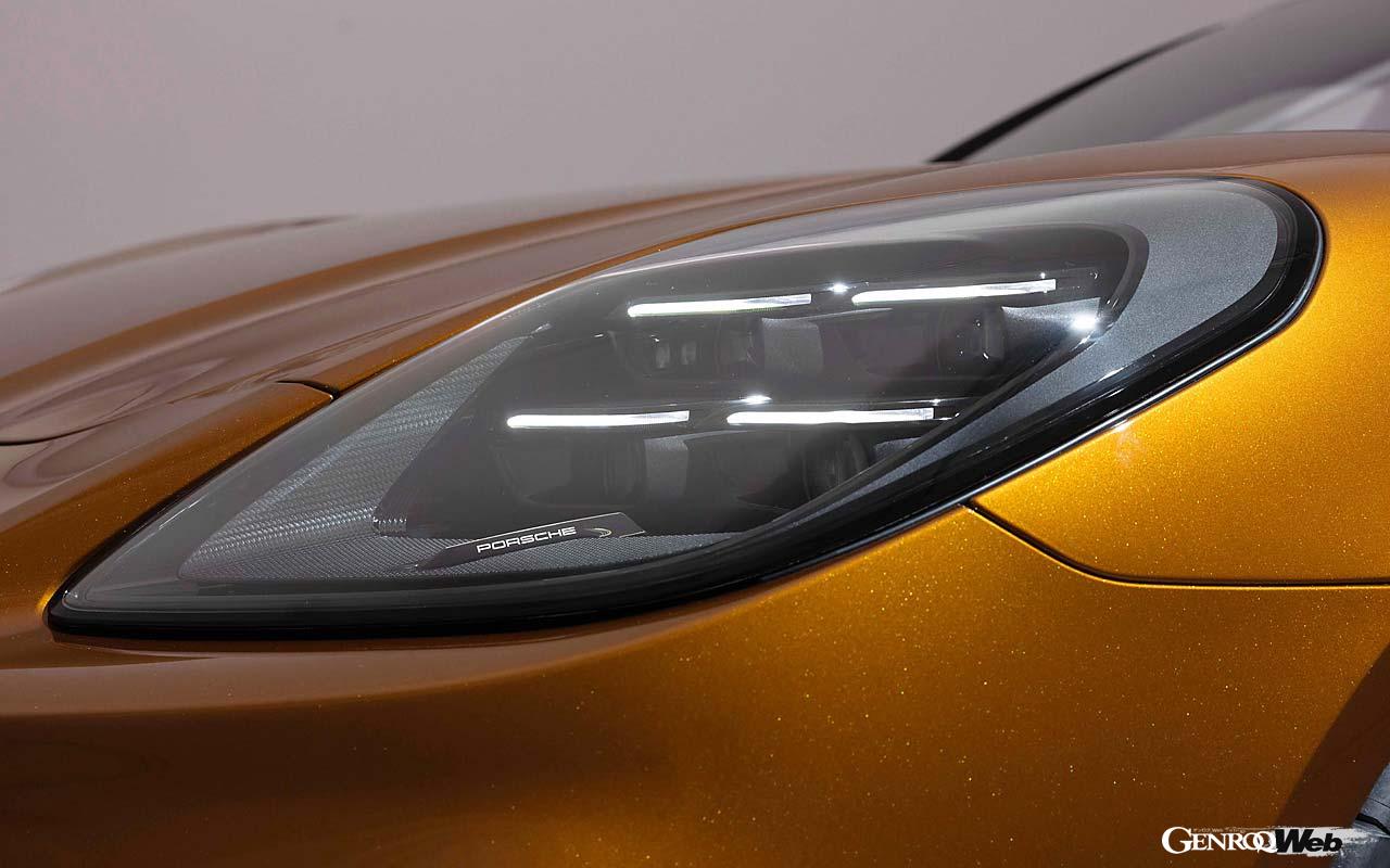 ターボ E-ハイブリッドは64000ピクセルのHDマトリクスLEDヘッドライトが標準装備。水平基調の新たなデザインを採用。エアインテークのデザインと相まってワイド感を強調する。