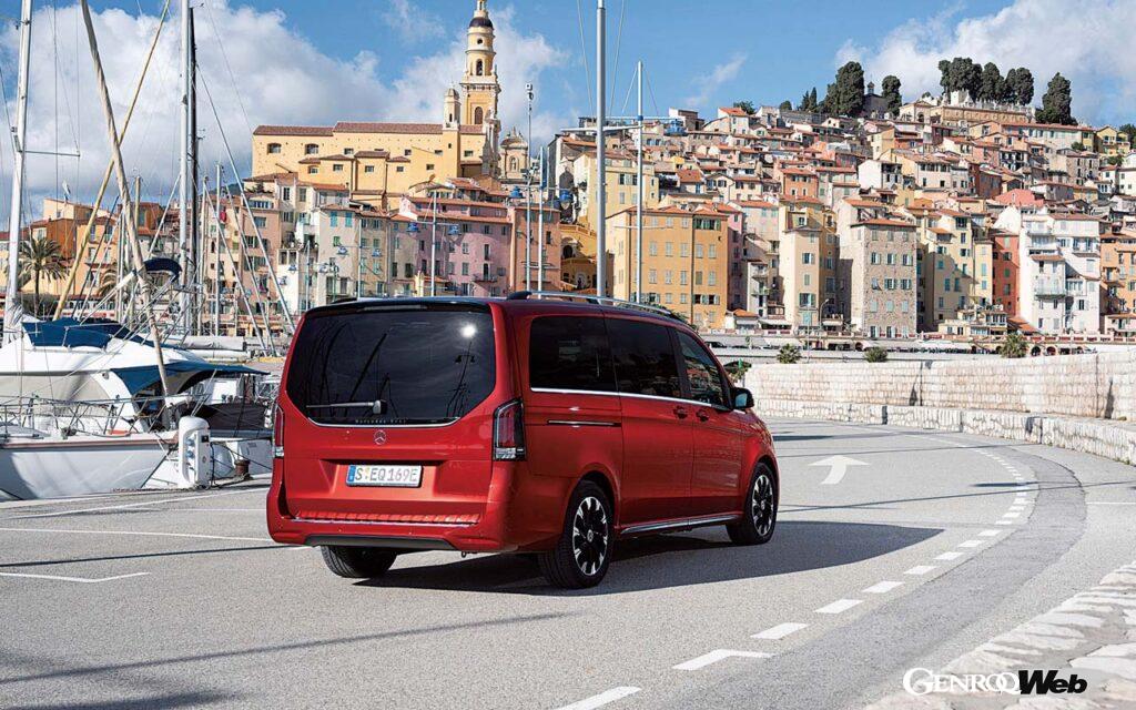 メルセデスのミニバン「Vクラス」とEVの「EQV」がビッグマイマーチェンジを受けた。EQVはフロントを 中心にVクラスとの差異化をより明確にしたほか、通常のVクラスも快適性を大幅に向上させている。