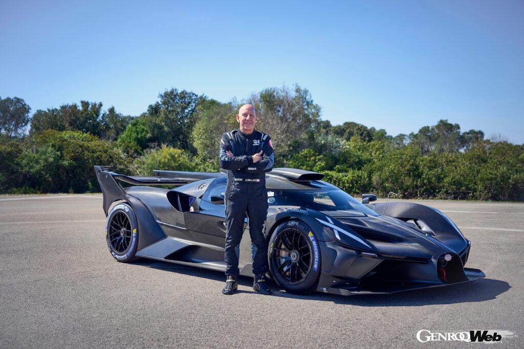 ブガッティ ボリードは、究極のサーキットパフォーマンスに加えて、どのようなレベルのドライバーでも楽しめるサーキット専用ハイパーカーとして、アンディ・ウォレス（写真）と共に開発された。