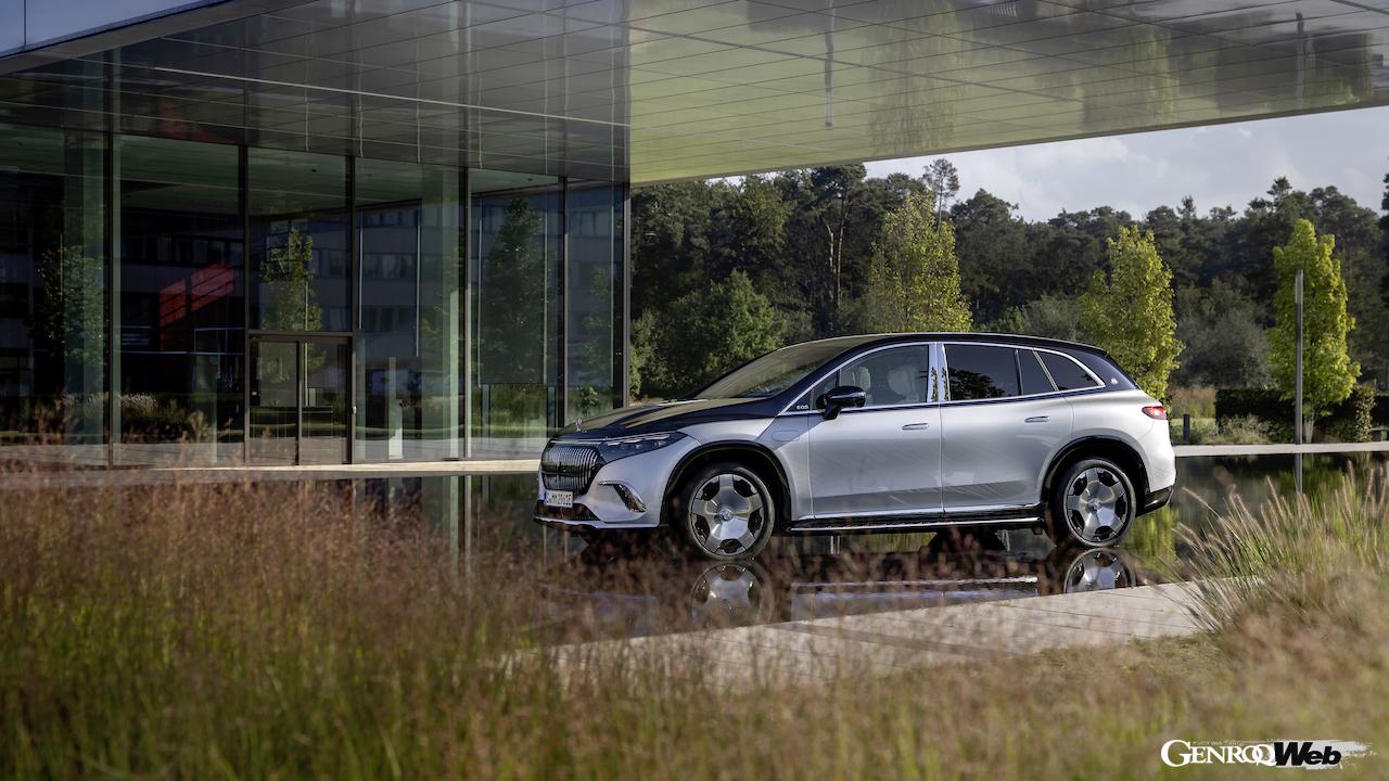 「メルセデス・マイバッハ EQS 680 SUV」のエクステリア。
