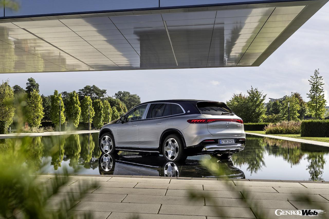 「メルセデス・マイバッハ EQS 680 SUV」のエクステリア。