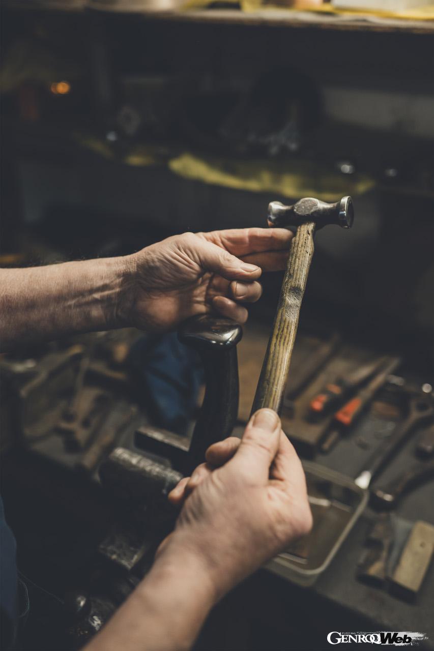 英国のレストア企業の協力を得て、当時のままの姿で再現される「ベントレー スピード シックス コンティニュエーション」。