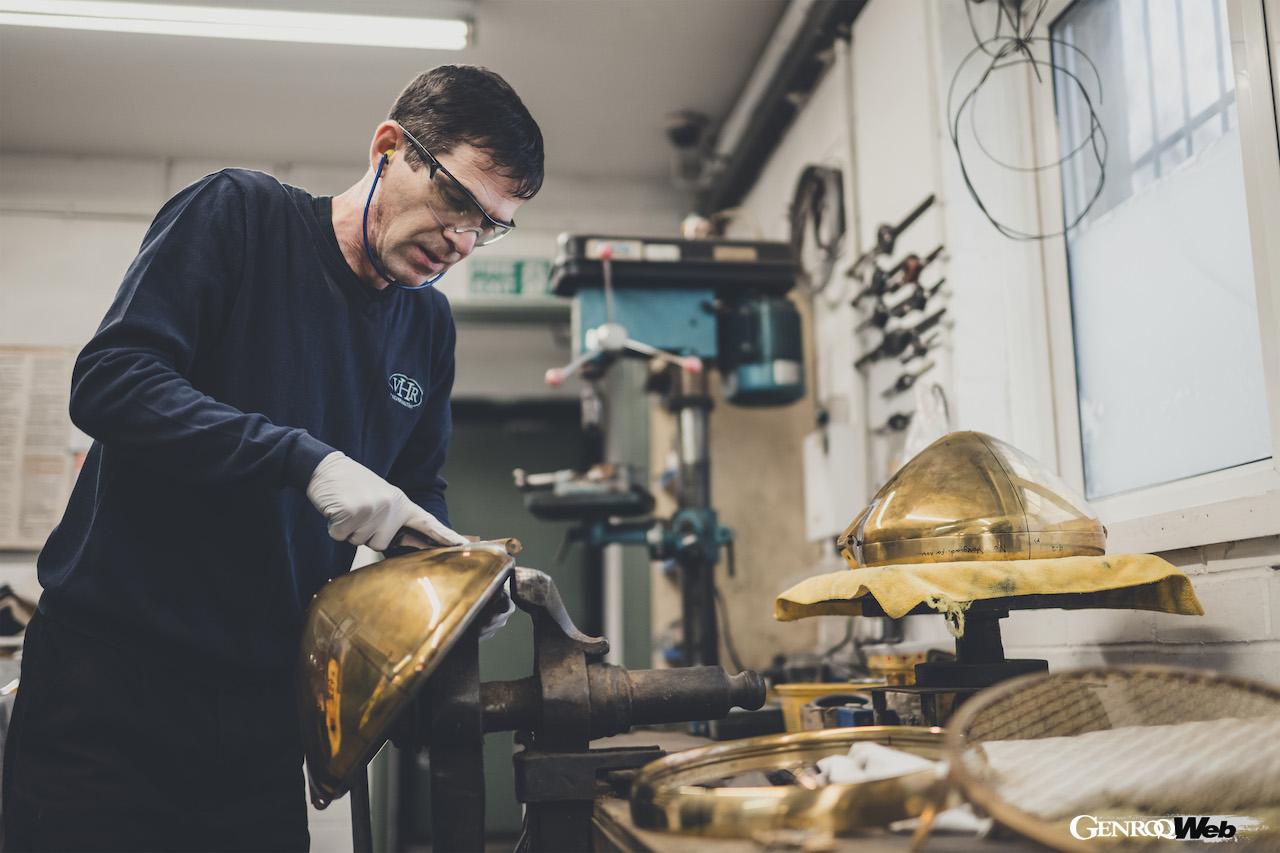 英国のレストア企業の協力を得て、当時のままの姿で再現される「ベントレー スピード シックス コンティニュエーション」。