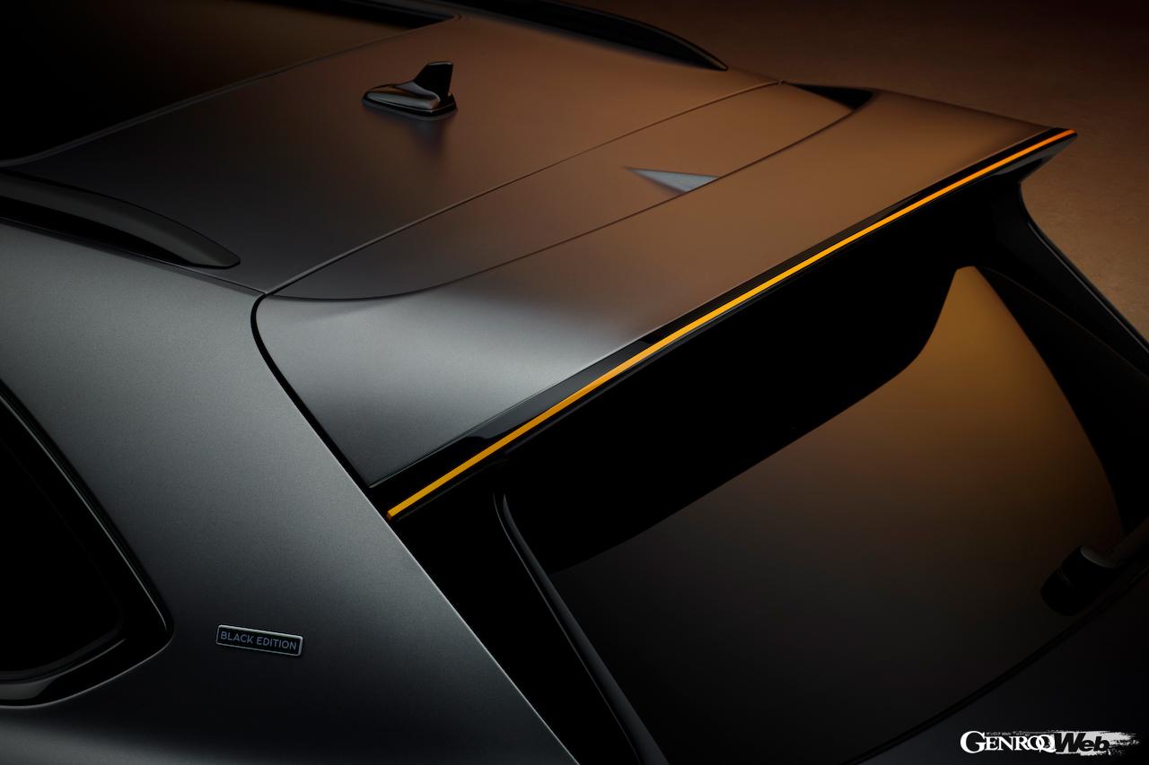 「ベントレー ベンテイガ S ブラックエディション」のエクステリア。