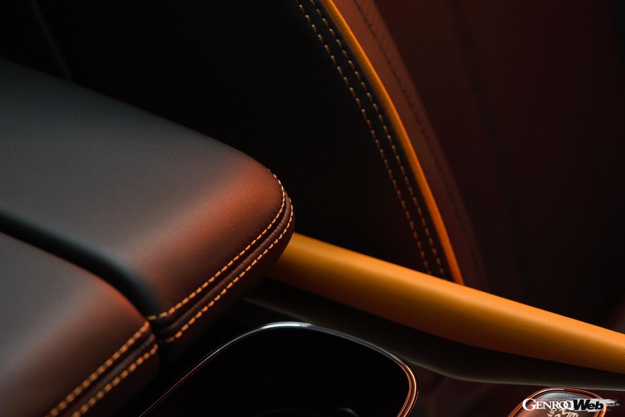 「ベントレー ベンテイガ S ブラックエディション」のインテリア。