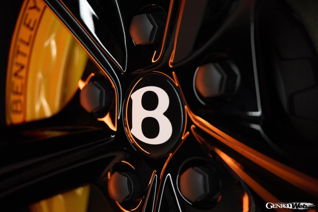 「ベントレー ベンテイガ S ブラックエディション」のエクステリア。