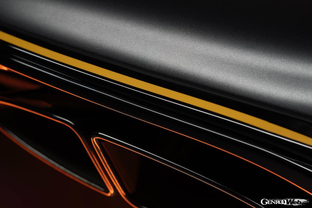 「ベントレー ベンテイガ S ブラックエディション」のインテリア。