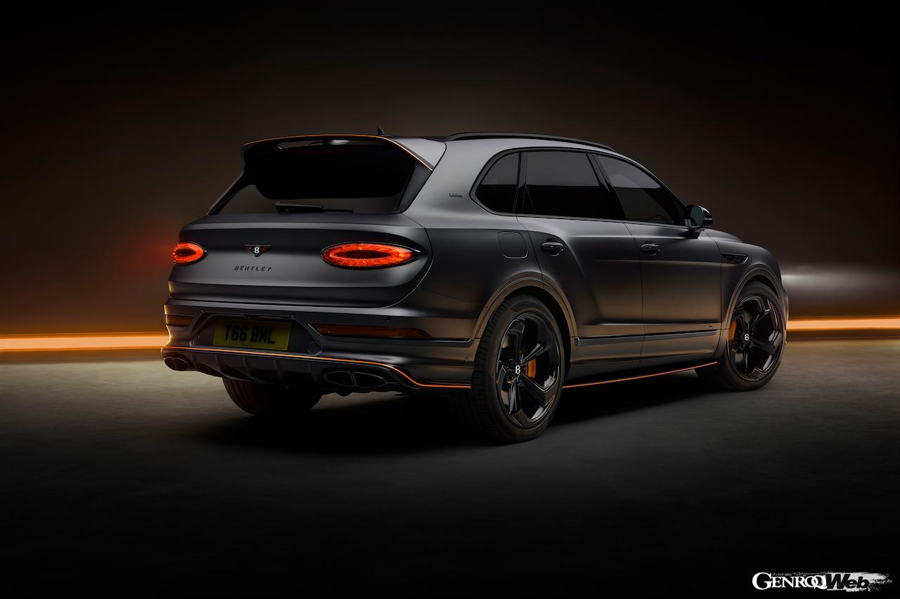 「ベントレー ベンテイガ S ブラックエディション」のエクステリア。