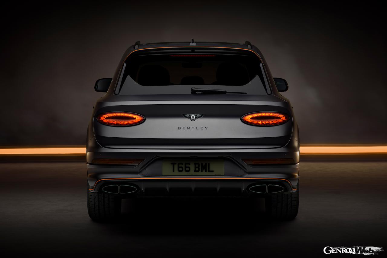 「ベントレー ベンテイガ S ブラックエディション」のエクステリア。