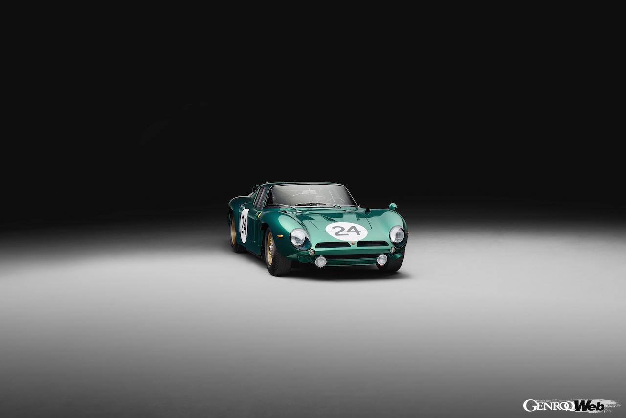 美しいヴェルデ・ボスコ・ヴェンティカトロのボディカラーを纏って、オーナーへと納車された「ビッザリーニ 5300 GT コルサ リバイバル」。