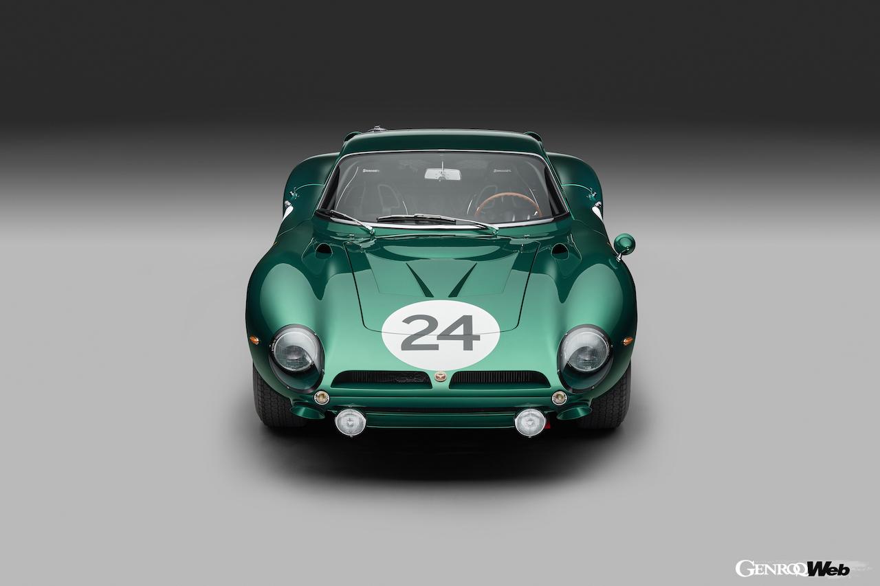 美しいヴェルデ・ボスコ・ヴェンティカトロのボディカラーを纏って、オーナーへと納車された「ビッザリーニ 5300 GT コルサ リバイバル」。