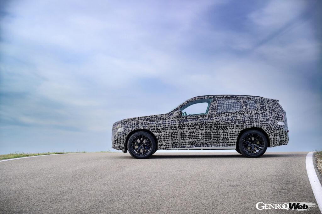 BMWはフランスのミラマスで行われた、新型「BMW X3」のテスト写真を公開した。